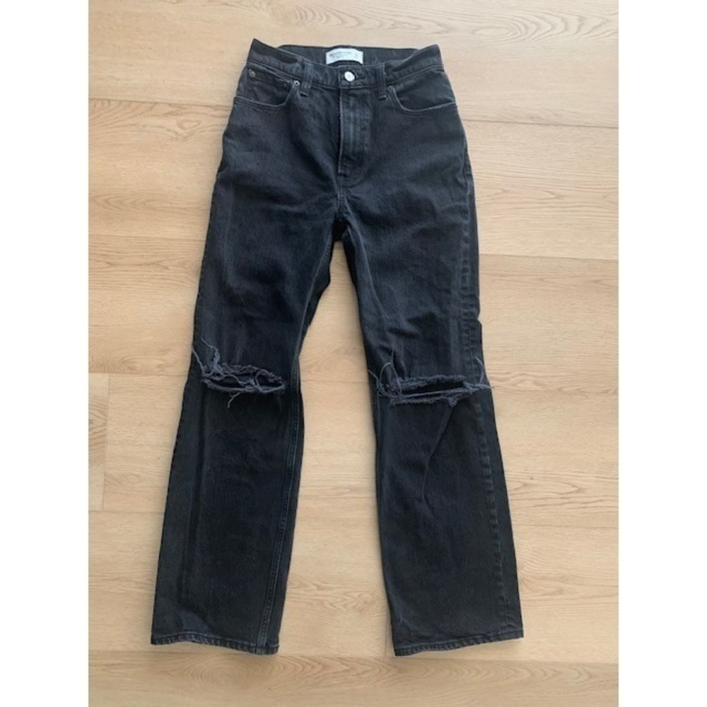 Abercrombie & Fitch The 90s Relaxed Jean High Rise Black Distressed 24 00 Reg